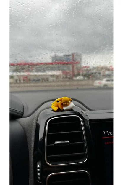 2'li Araba Süs Seti: 6'lı Papatya Klima Süsü ve 1 Adet Yastıkta Uyuyan Sevimli Pikachu Torpido Süsü Avantaj Set