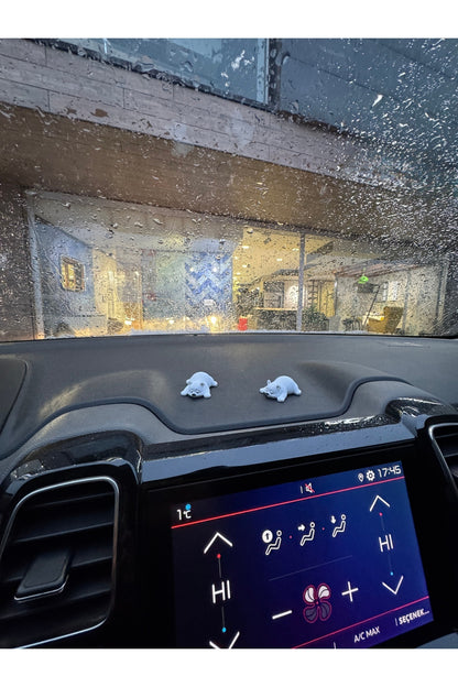 Sevimli Mini Üzgün Ayı Torpido Süsü - Tatlı Yatan Ayı Araba Süsü Araç İçi Torpido Aksesuar Masa Süsü